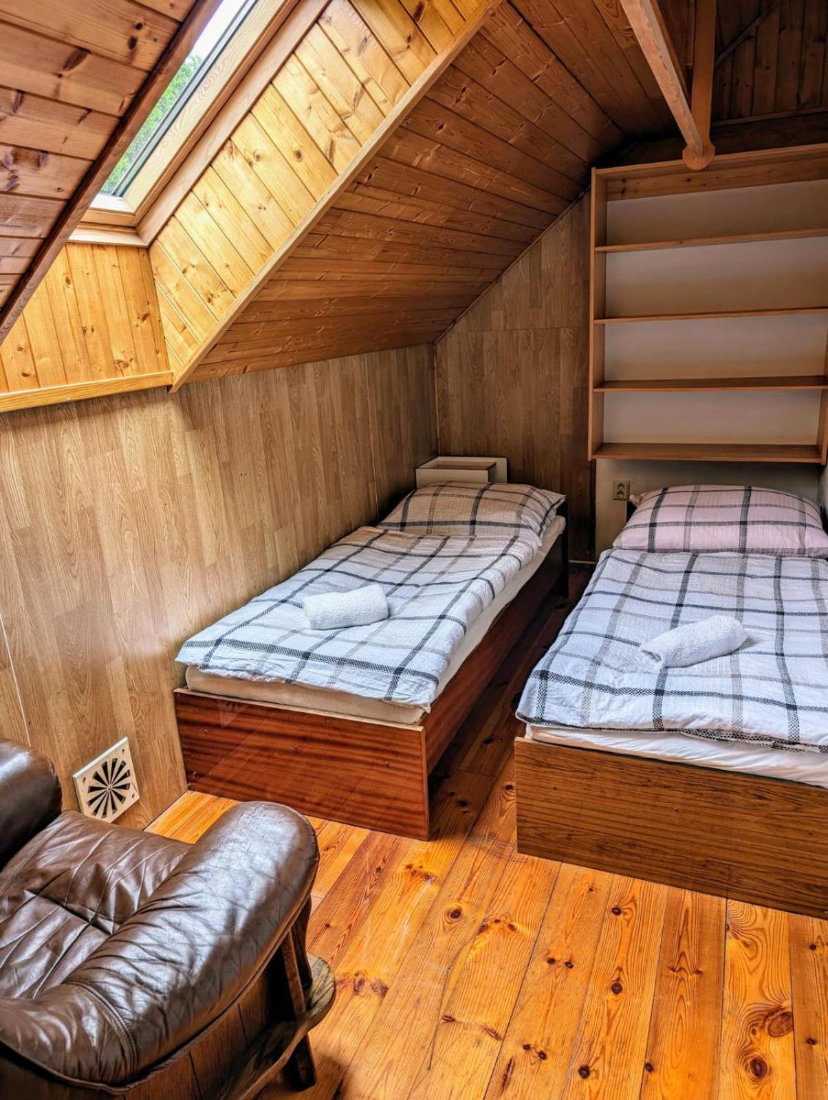 Apartman V Pensionu U Holzaepfelu Cerveny Kostelec Luaran gambar