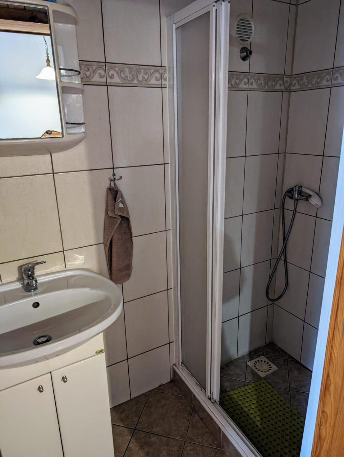 Apartman V Pensionu U Holzaepfelu Cerveny Kostelec Luaran gambar