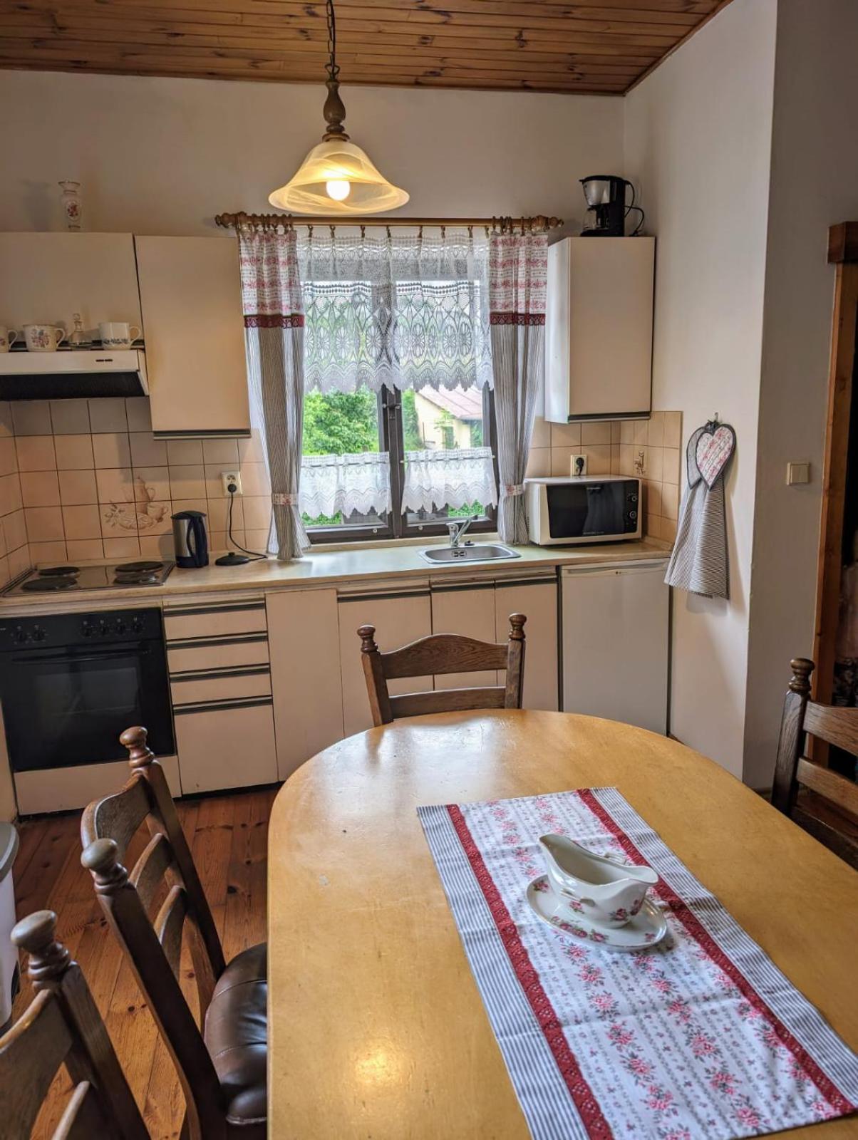 Apartman V Pensionu U Holzaepfelu Cerveny Kostelec Luaran gambar